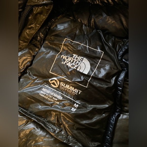 Medium Northface Summit series… original price $500 - Picture 6 of 7